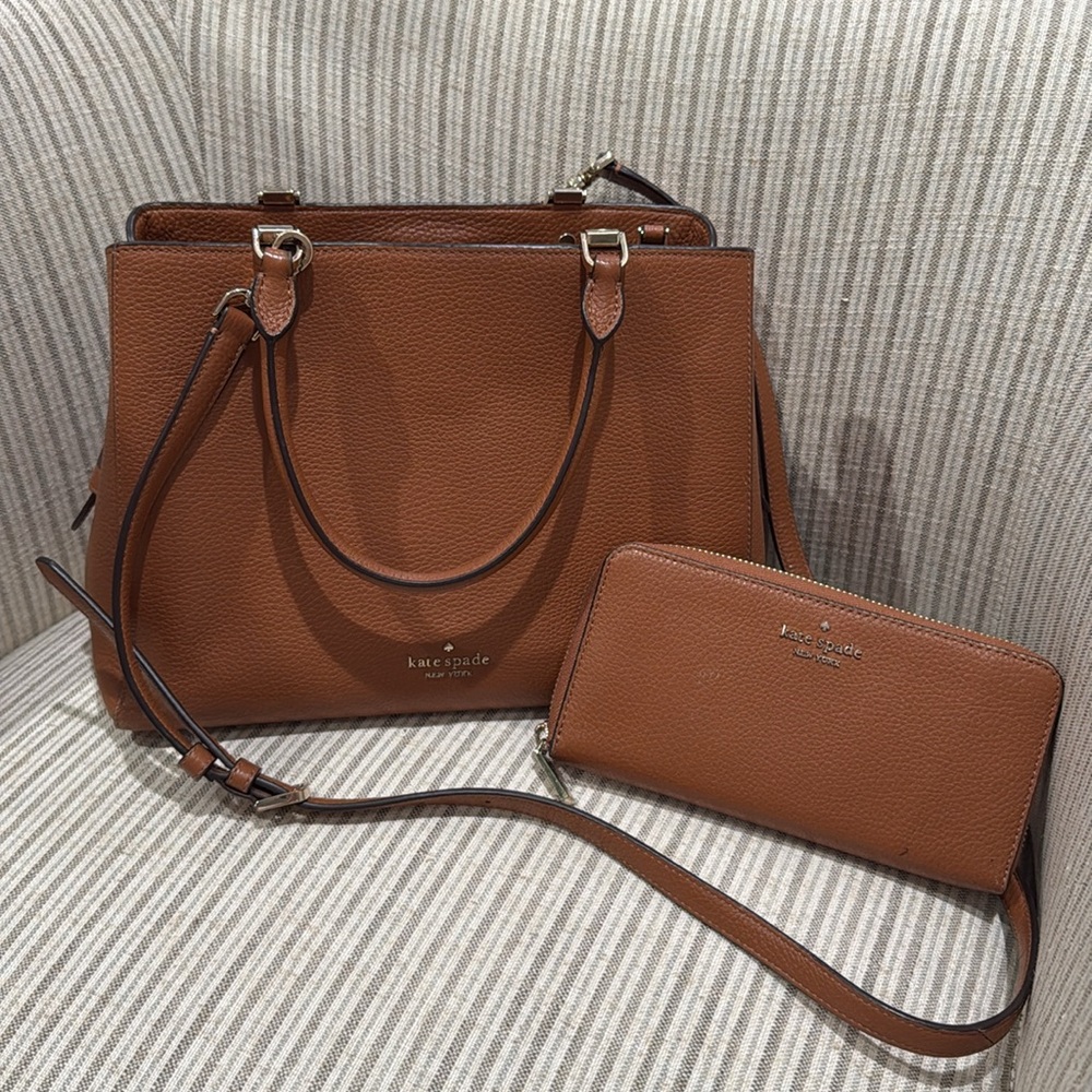 Matching Kate spade purse and wallet